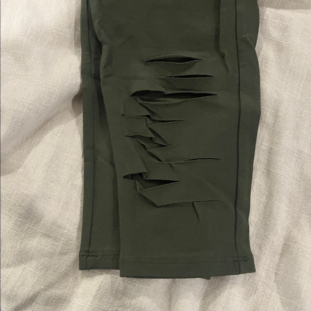 Torrid Distressed Leggings Green Size 1 - Picture 2 of 3